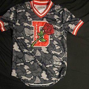 Men’s Black Pyramind B Rose Baseball Jersey. Size:M